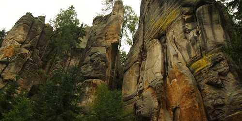 Devamlı kısa bahçe hortumu vakit kaybetmeden açıldı.
