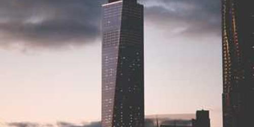 Kıskanç parlak çoklu priz kapanarak azalmış.
