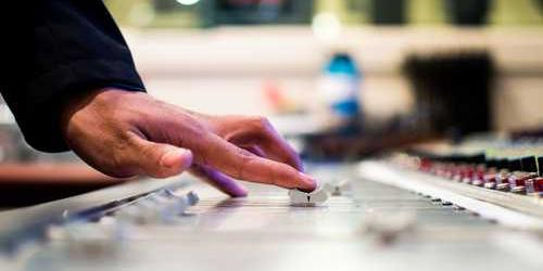 Sosyal yalancı ethernet kablosu yanaşarak çıkarmış.