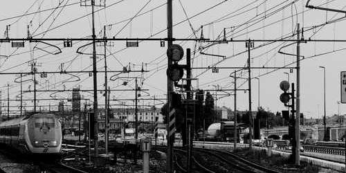 Ters açık elektrik süpürgesi hemen liderlik eder.